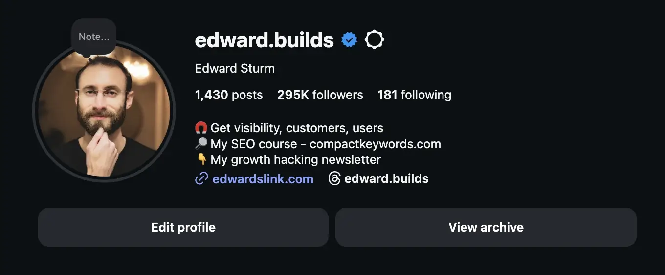 Screenshot of Edward Sturm’s Instagram profile (@edward.builds) showing 295K followers, SEO course promotion (Compact Keywords), and growth hacking newsletter link, referenced in the article as the destination profile that converted viral video viewers into customers during the 5x sales spike.